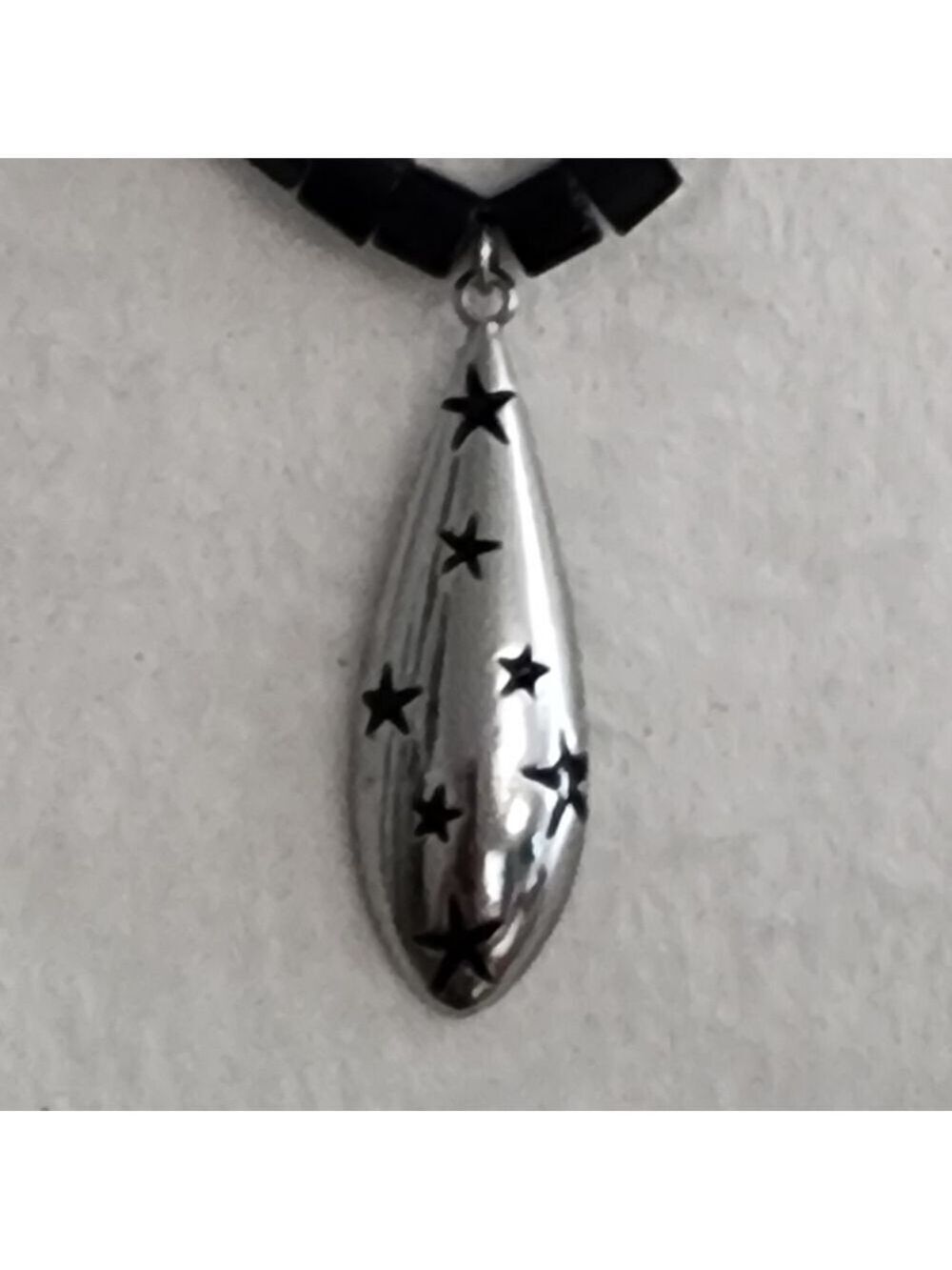 Black Onyx Beaded Necklace with Silvertone Star Pendant - Picture 4 of 9